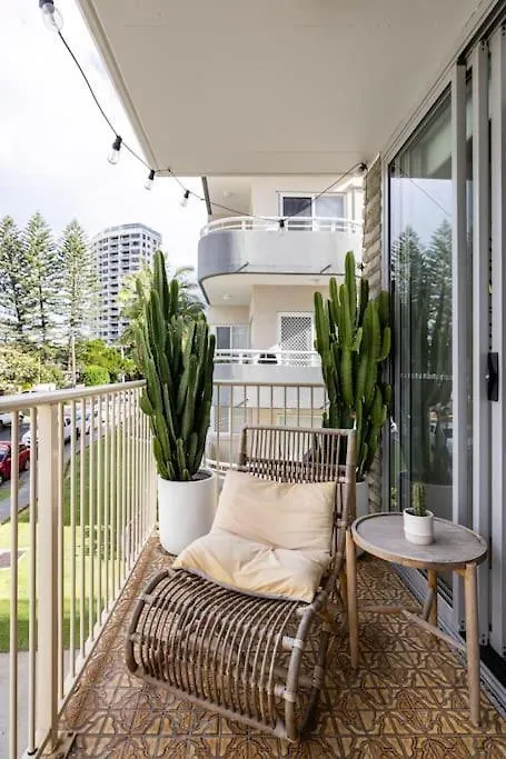 Chic Beachside Getaway 2Br 2Bath Fully Equipped Apartment Gold Coast