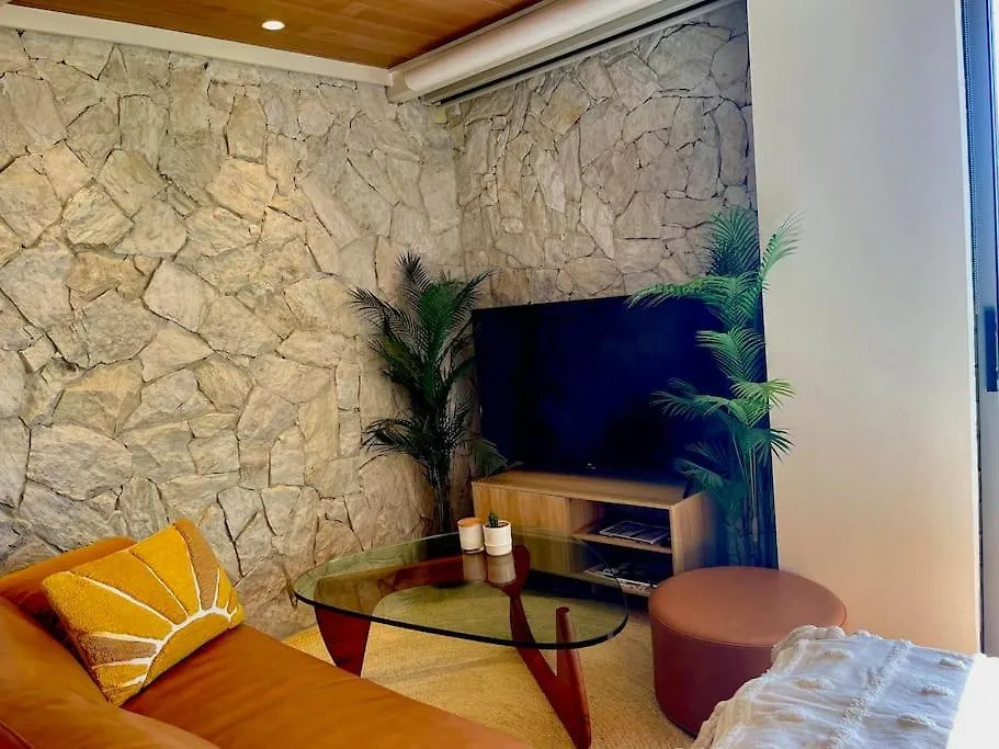 Chic Beachside Getaway 2Br 2Bath Fully Equipped Apartment Gold Coast