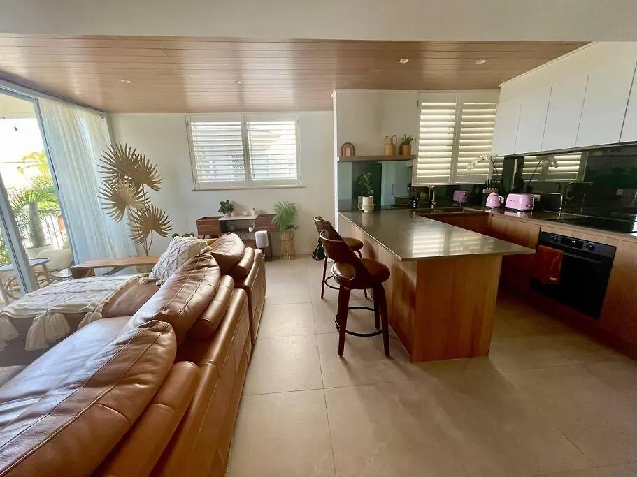 Chic Beachside Getaway 2Br 2Bath Fully Equipped Apartment Gold Coast Australia