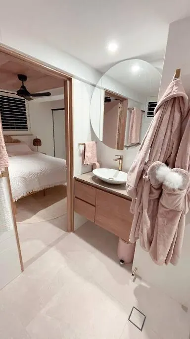 Chic Beachside Getaway 2Br 2Bath Fully Equipped Apartment Gold Coast